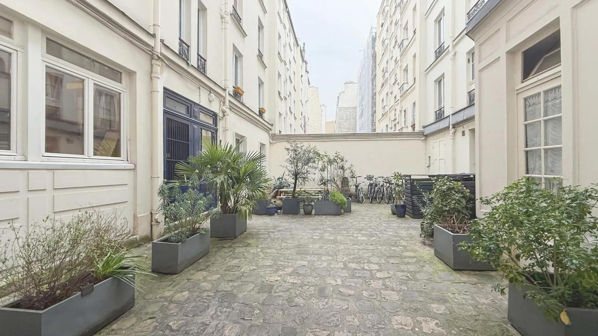 Flexliving - T2 - Crozatier Apartment Paris